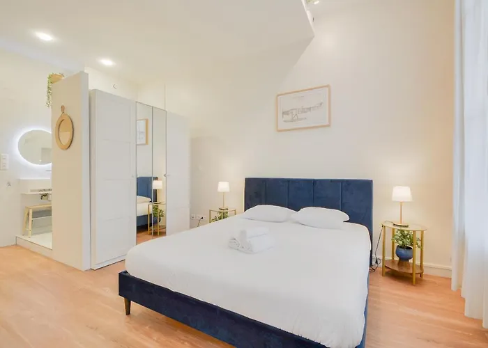 Le Magnifique De Barres Nancy